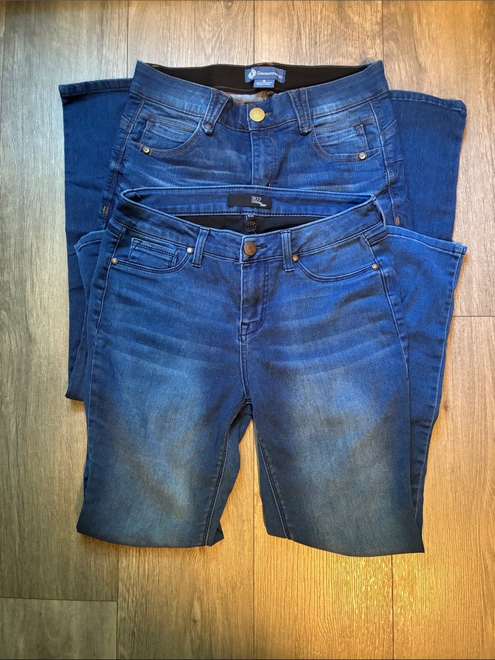 Democracy Dark Blue Skinny Jeans and 1822 Size 6 Butter Soft Denim